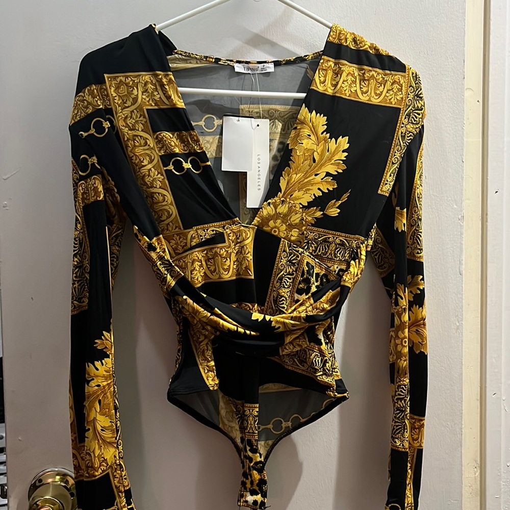 BODYSUIT NWT SIZE SMALL